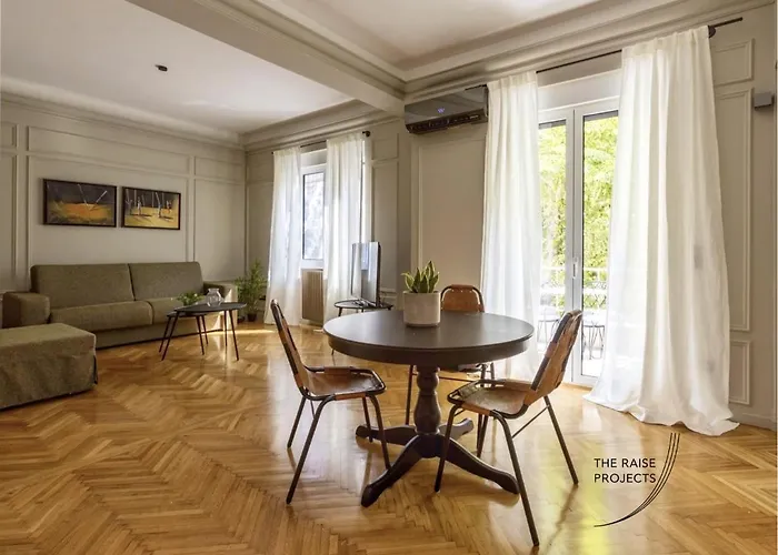 Raise Kolonaki Elegant Citybreak